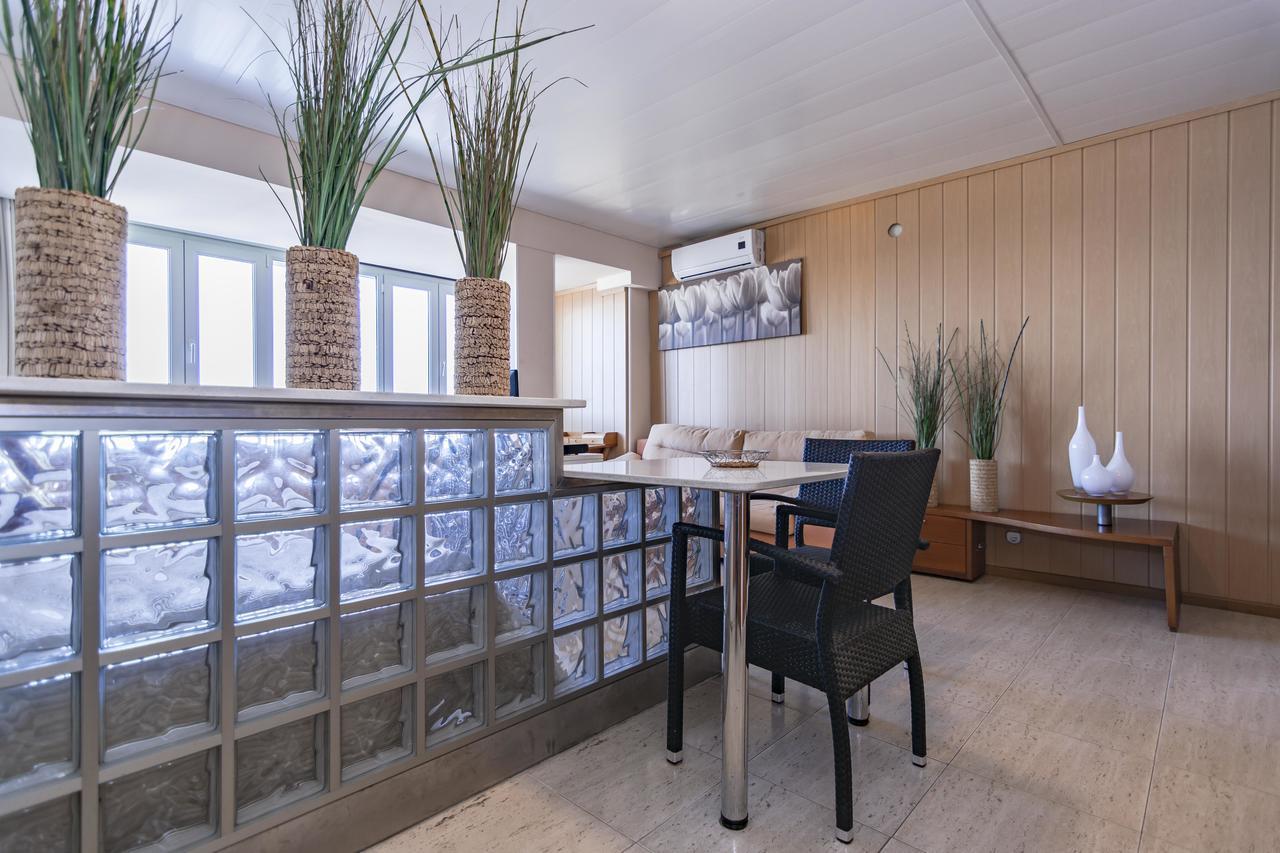 Carihuela Beach Apartamentos Torremolinos Eksteriør billede