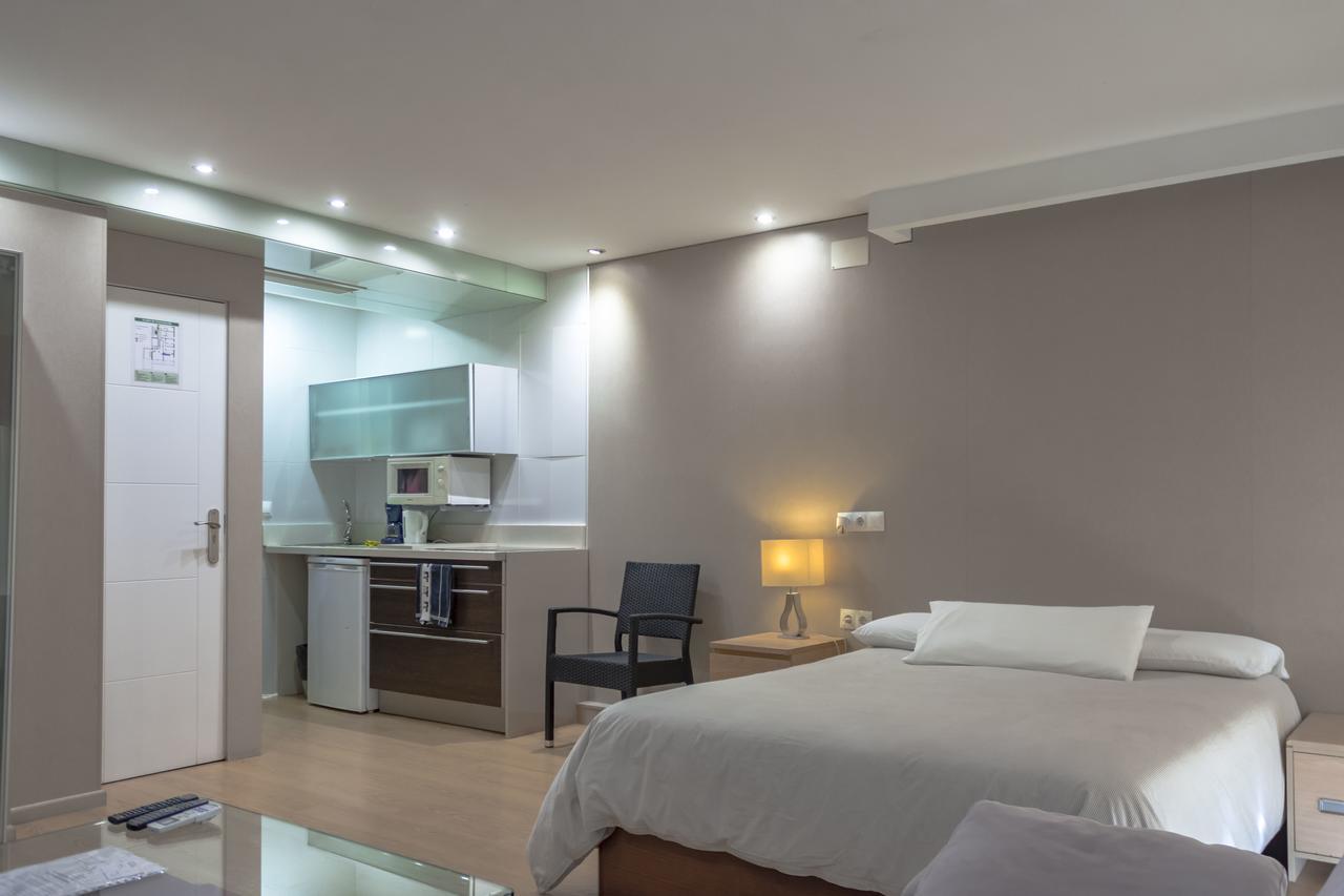 Carihuela Beach Apartamentos Torremolinos Eksteriør billede