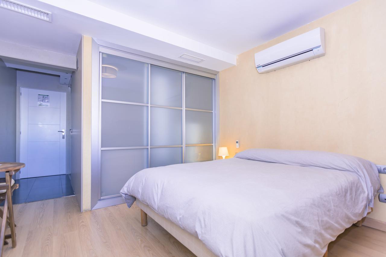 Carihuela Beach Apartamentos Torremolinos Eksteriør billede