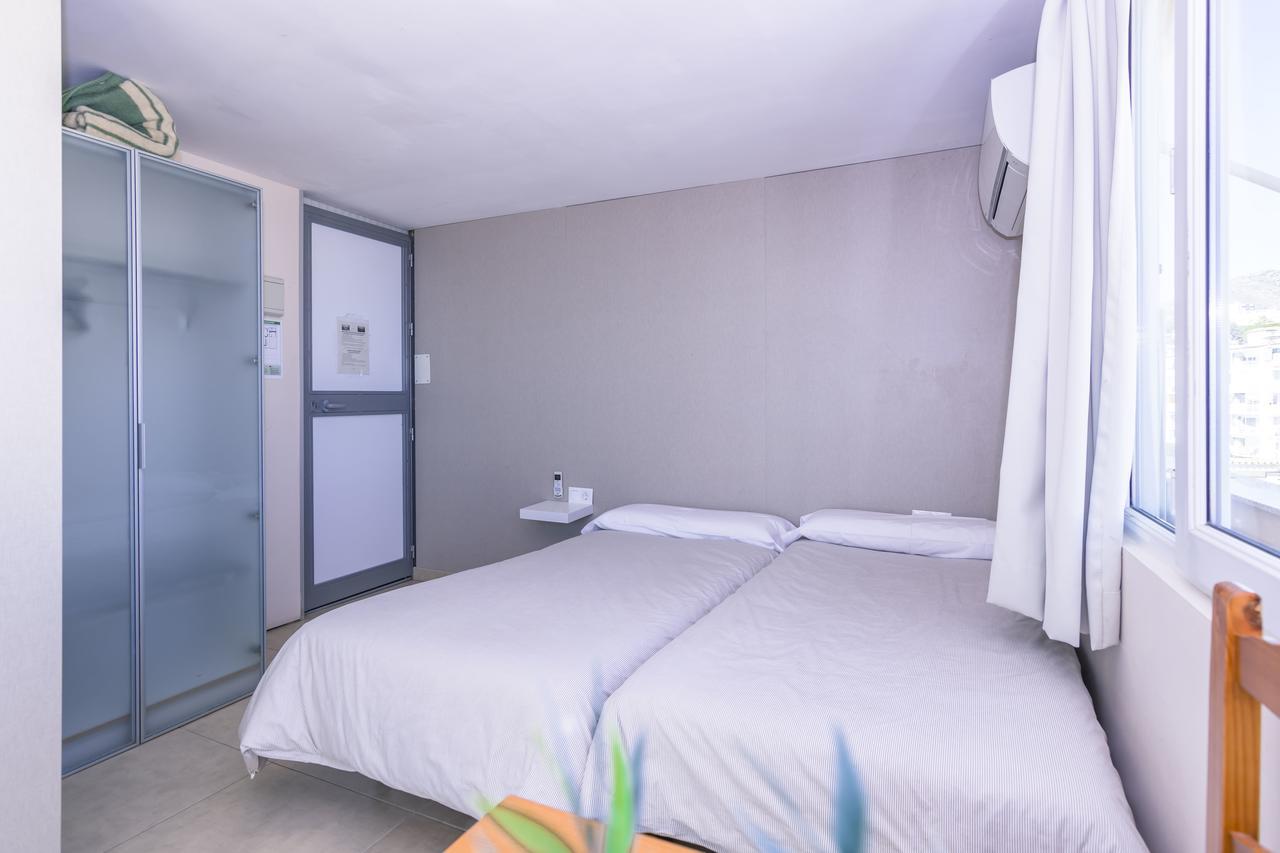 Carihuela Beach Apartamentos Torremolinos Eksteriør billede